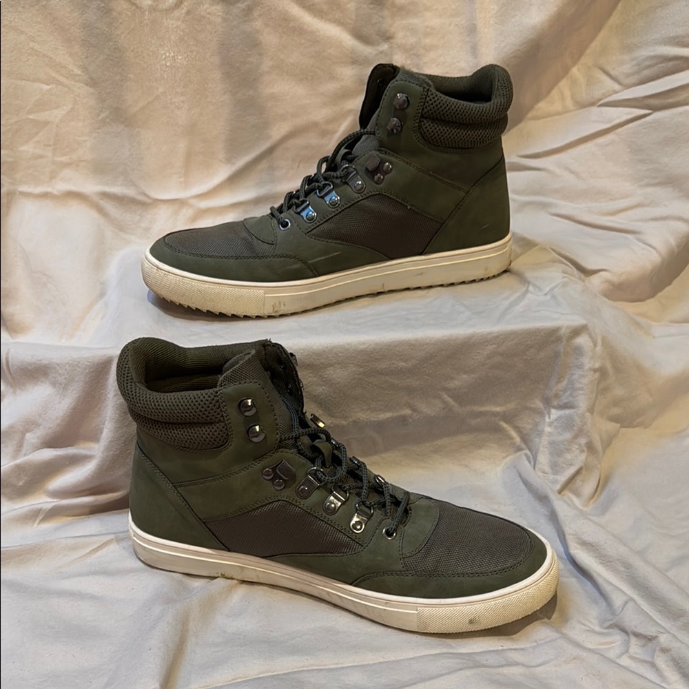 BP Green High-Top Sneakers with Canvas Upper